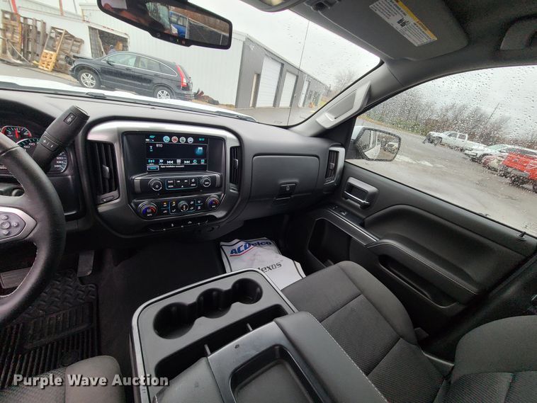 image for item HM9400 2019 Chevrolet Silverado 1500  Double Cab pickup truck