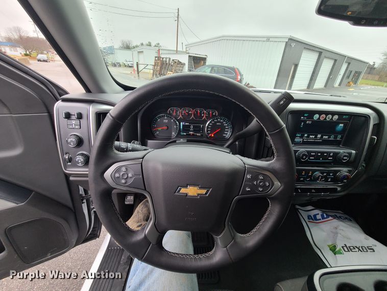 image for item HM9400 2019 Chevrolet Silverado 1500  Double Cab pickup truck