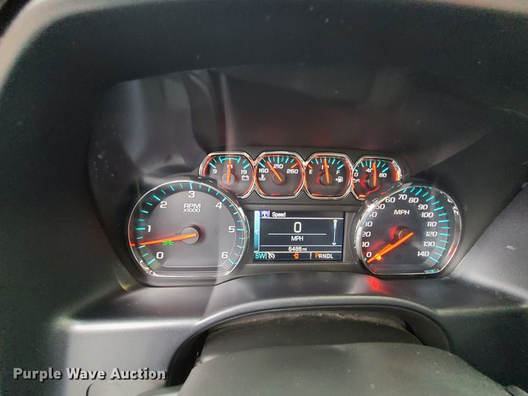 image for item HM9400 2019 Chevrolet Silverado 1500  Double Cab pickup truck