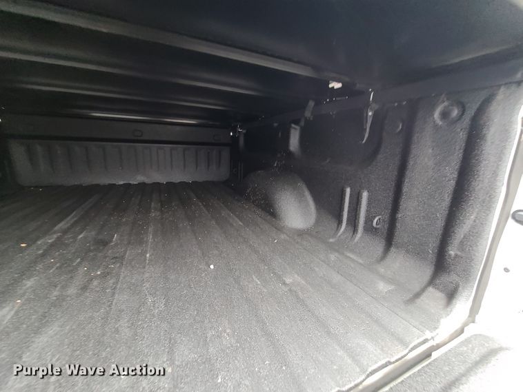 image for item HM9400 2019 Chevrolet Silverado 1500  Double Cab pickup truck