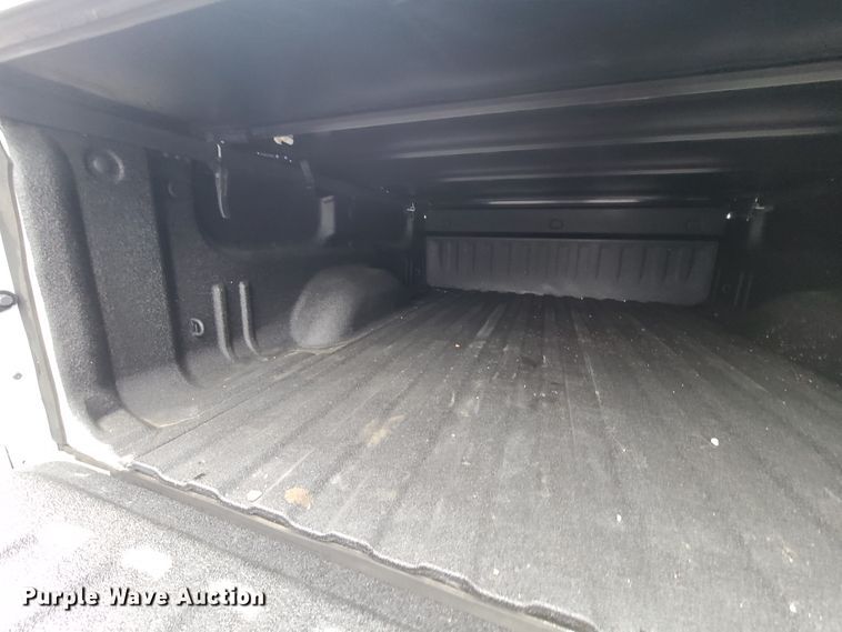 image for item HM9400 2019 Chevrolet Silverado 1500  Double Cab pickup truck