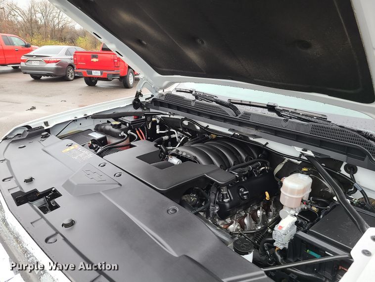 image for item HM9400 2019 Chevrolet Silverado 1500  Double Cab pickup truck