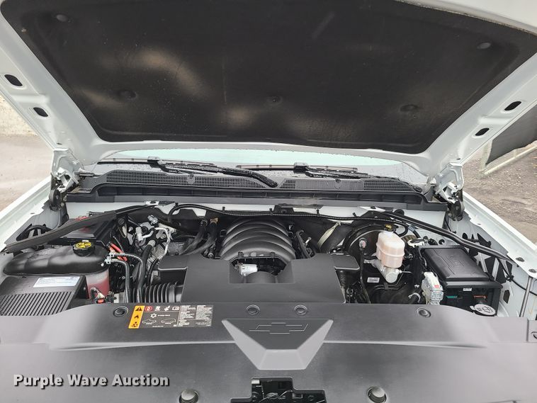 image for item HM9400 2019 Chevrolet Silverado 1500  Double Cab pickup truck