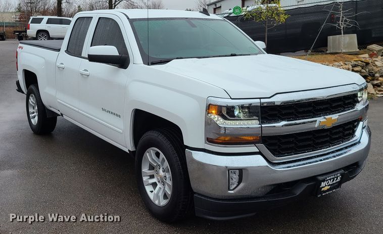 image for item HM9401 2019 Chevrolet Silverado 1500  Double Cab pickup truck