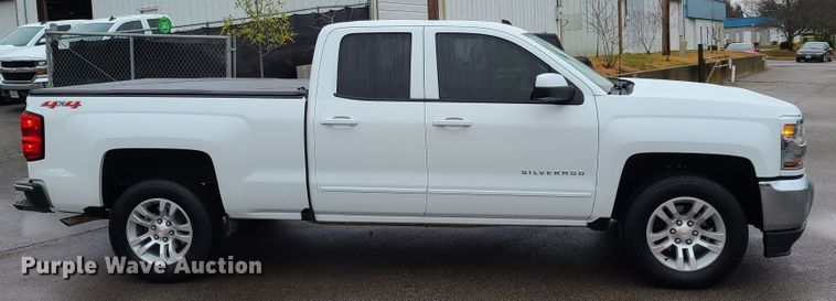 image for item HM9401 2019 Chevrolet Silverado 1500  Double Cab pickup truck