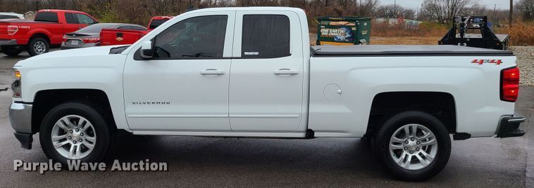 image for item HM9401 2019 Chevrolet Silverado 1500  Double Cab pickup truck