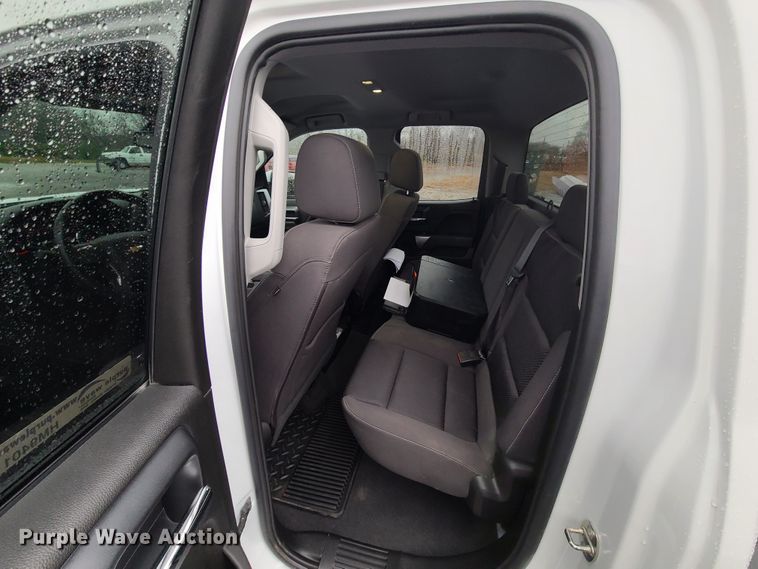 image for item HM9401 2019 Chevrolet Silverado 1500  Double Cab pickup truck