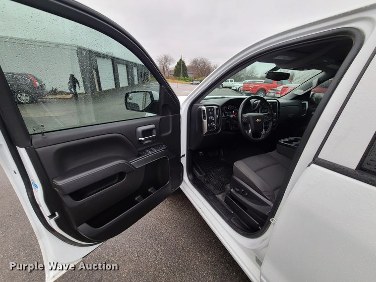 image for item HM9401 2019 Chevrolet Silverado 1500  Double Cab pickup truck