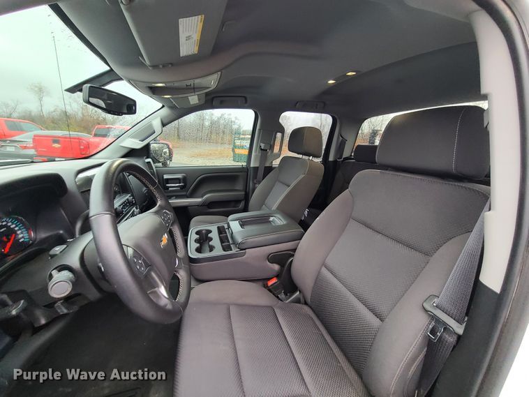 image for item HM9401 2019 Chevrolet Silverado 1500  Double Cab pickup truck