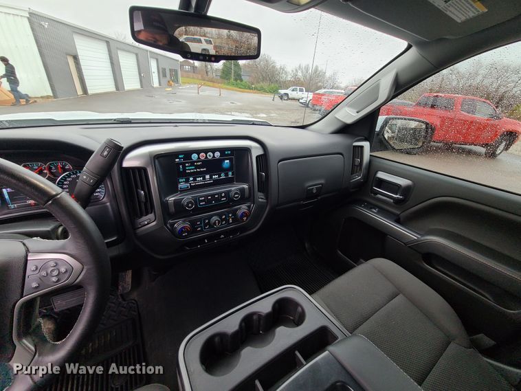 image for item HM9401 2019 Chevrolet Silverado 1500  Double Cab pickup truck