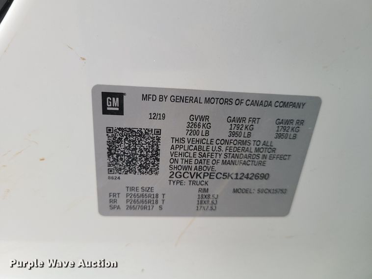 image for item HM9401 2019 Chevrolet Silverado 1500  Double Cab pickup truck