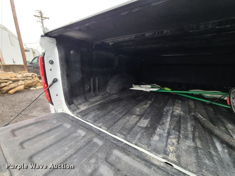 image for item HM9401 2019 Chevrolet Silverado 1500  Double Cab pickup truck