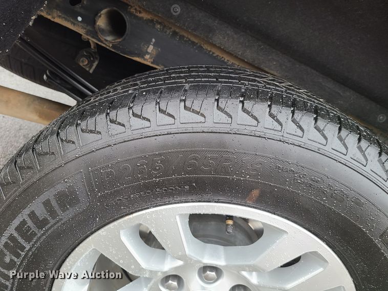 image for item HM9401 2019 Chevrolet Silverado 1500  Double Cab pickup truck