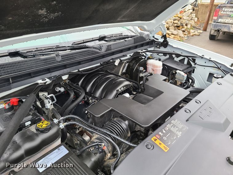 image for item HM9401 2019 Chevrolet Silverado 1500  Double Cab pickup truck