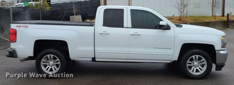 image for item HM9402 2019 Chevrolet Silverado 1500  Double Cab pickup truck