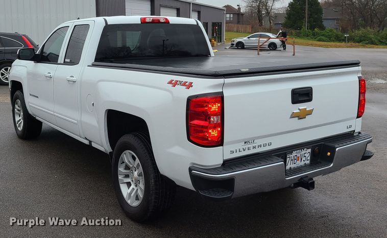 image for item HM9402 2019 Chevrolet Silverado 1500  Double Cab pickup truck