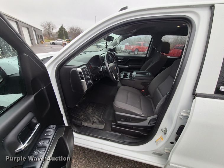 image for item HM9402 2019 Chevrolet Silverado 1500  Double Cab pickup truck