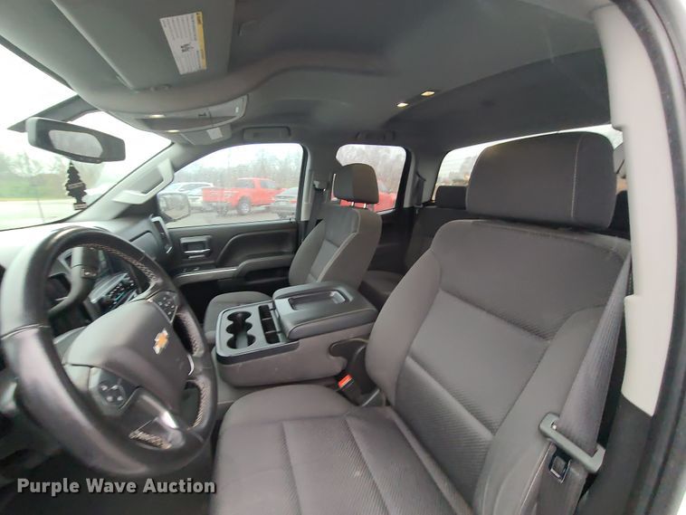 image for item HM9402 2019 Chevrolet Silverado 1500  Double Cab pickup truck