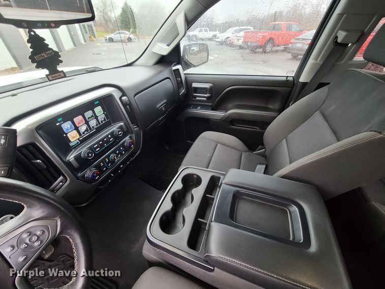 image for item HM9402 2019 Chevrolet Silverado 1500  Double Cab pickup truck