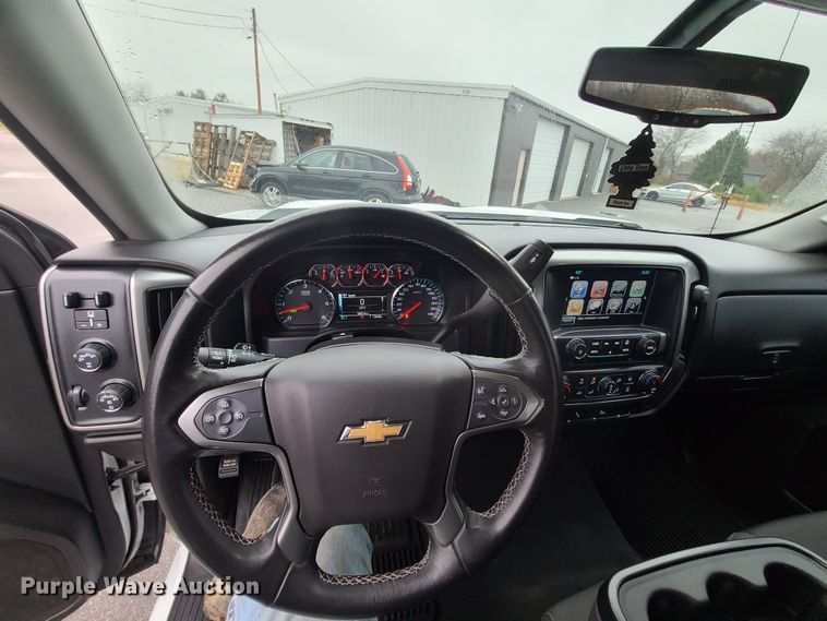 image for item HM9402 2019 Chevrolet Silverado 1500  Double Cab pickup truck