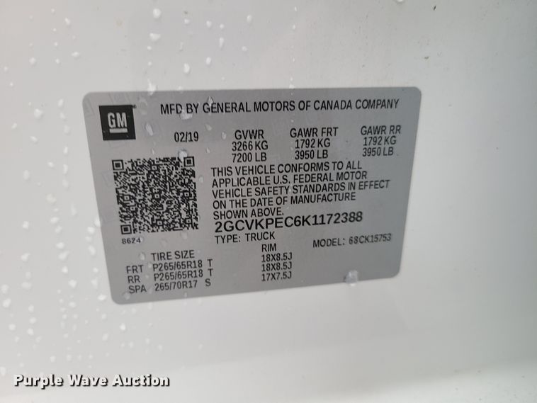 image for item HM9402 2019 Chevrolet Silverado 1500  Double Cab pickup truck