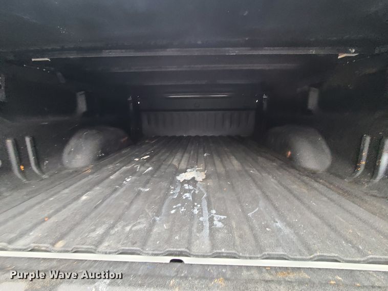 image for item HM9402 2019 Chevrolet Silverado 1500  Double Cab pickup truck