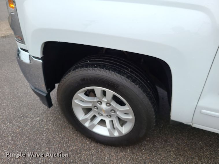 image for item HM9402 2019 Chevrolet Silverado 1500  Double Cab pickup truck