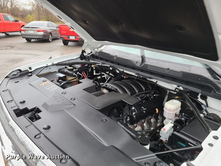 image for item HM9402 2019 Chevrolet Silverado 1500  Double Cab pickup truck