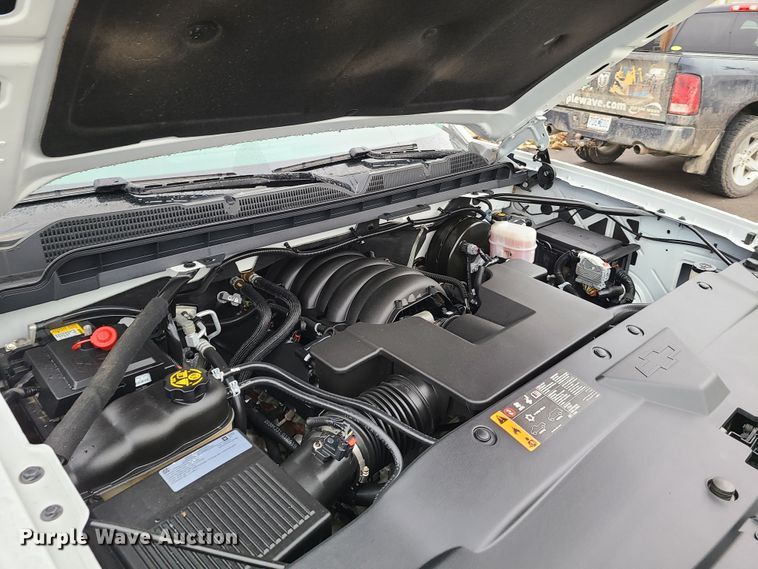 image for item HM9402 2019 Chevrolet Silverado 1500  Double Cab pickup truck