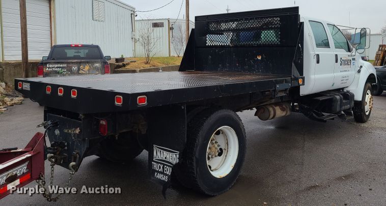 image for item HM9404 2000 Ford F650 Super Duty  flatbed truck