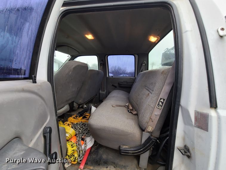 image for item HM9404 2000 Ford F650 Super Duty  flatbed truck