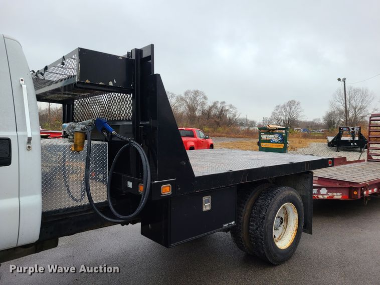 image for item HM9404 2000 Ford F650 Super Duty  flatbed truck