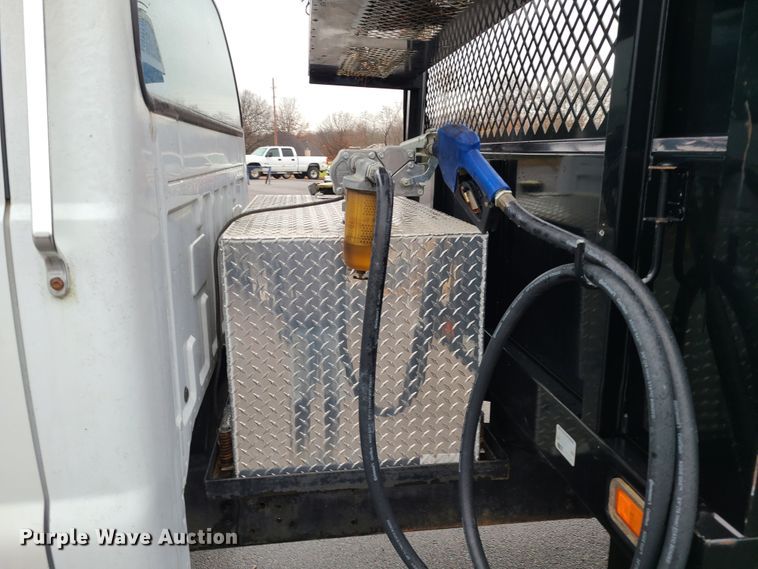 image for item HM9404 2000 Ford F650 Super Duty  flatbed truck