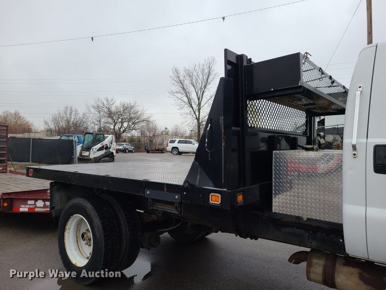 image for item HM9404 2000 Ford F650 Super Duty  flatbed truck