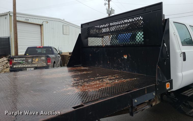 image for item HM9404 2000 Ford F650 Super Duty  flatbed truck