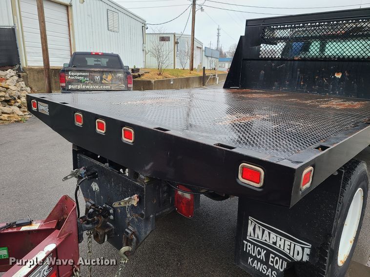 image for item HM9404 2000 Ford F650 Super Duty  flatbed truck