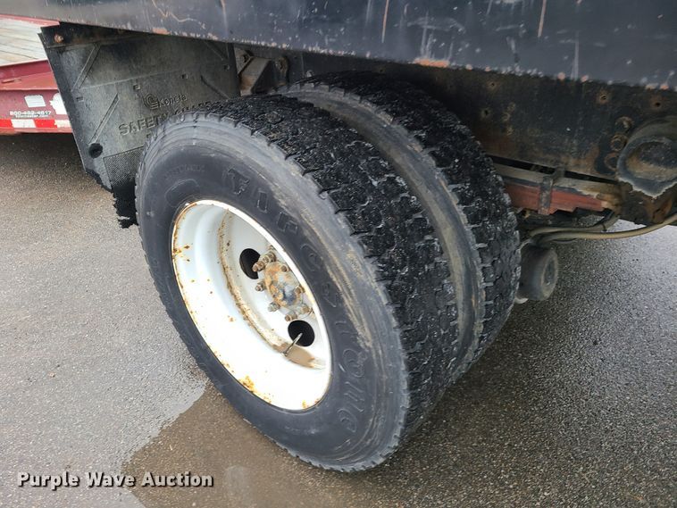 image for item HM9404 2000 Ford F650 Super Duty  flatbed truck