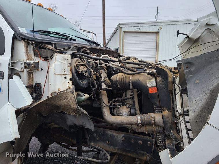 image for item HM9404 2000 Ford F650 Super Duty  flatbed truck