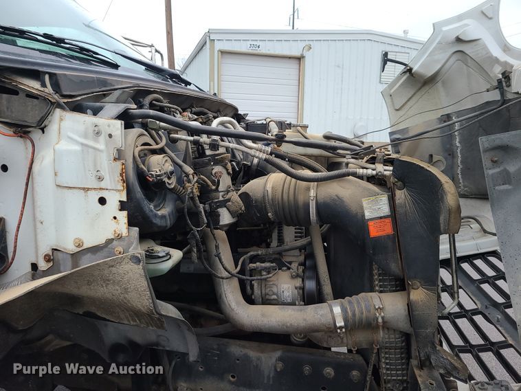 image for item HM9404 2000 Ford F650 Super Duty  flatbed truck