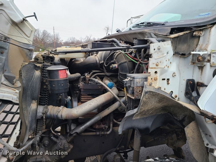 image for item HM9404 2000 Ford F650 Super Duty  flatbed truck