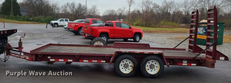 image for item HM9406 2007 Towmaster equipment trailer