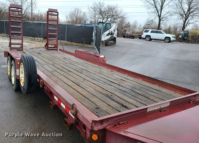 image for item HM9406 2007 Towmaster equipment trailer