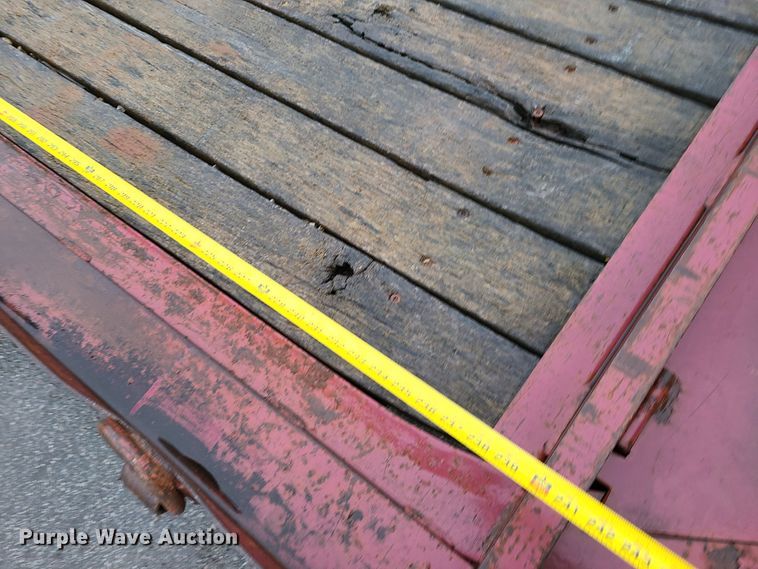 image for item HM9406 2007 Towmaster equipment trailer