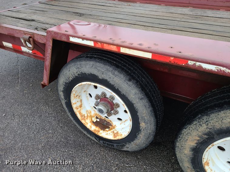 image for item HM9406 2007 Towmaster equipment trailer