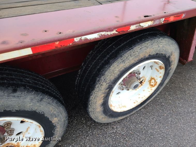 image for item HM9406 2007 Towmaster equipment trailer