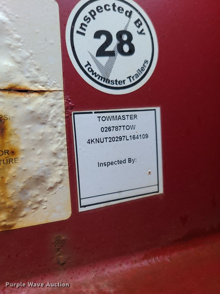 image for item HM9406 2007 Towmaster equipment trailer