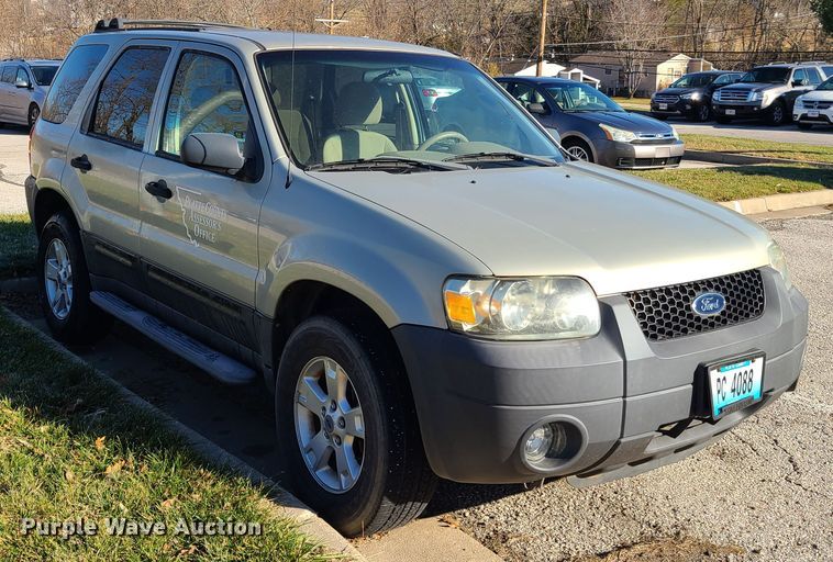 image for item HM9755 2006 Ford Escape  SUV