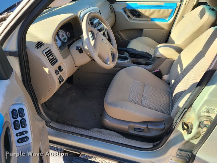 image for item HM9755 2006 Ford Escape  SUV