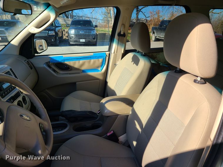 image for item HM9755 2006 Ford Escape  SUV