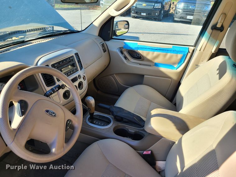 image for item HM9755 2006 Ford Escape  SUV